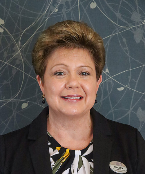 Tracey Bray Headshot