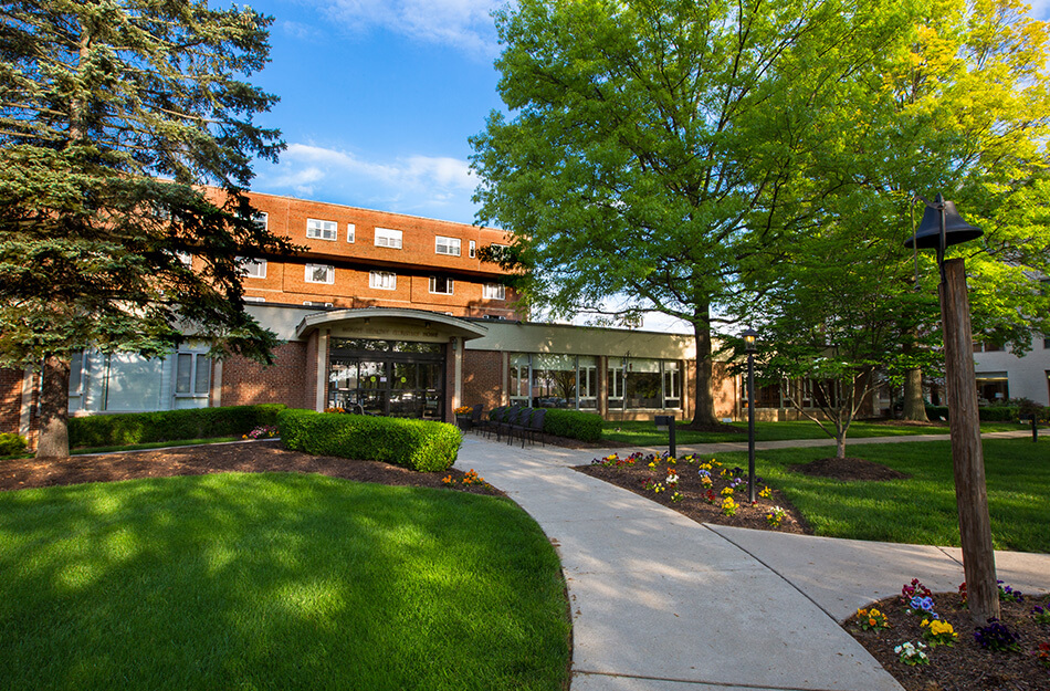 Scenic path towards community building
